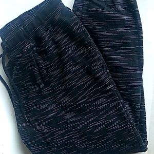 Reverse threads woven jogger sweatpants